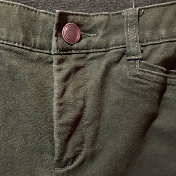 Christopher & Banks Signature Slimming Pants women’s size 6P - Picture 3 of 9